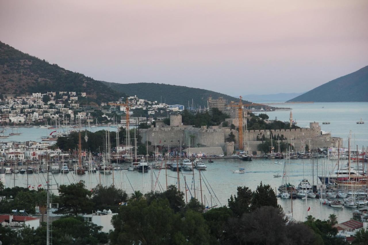 Flag Suites +12 Bodrum Bagian luar foto